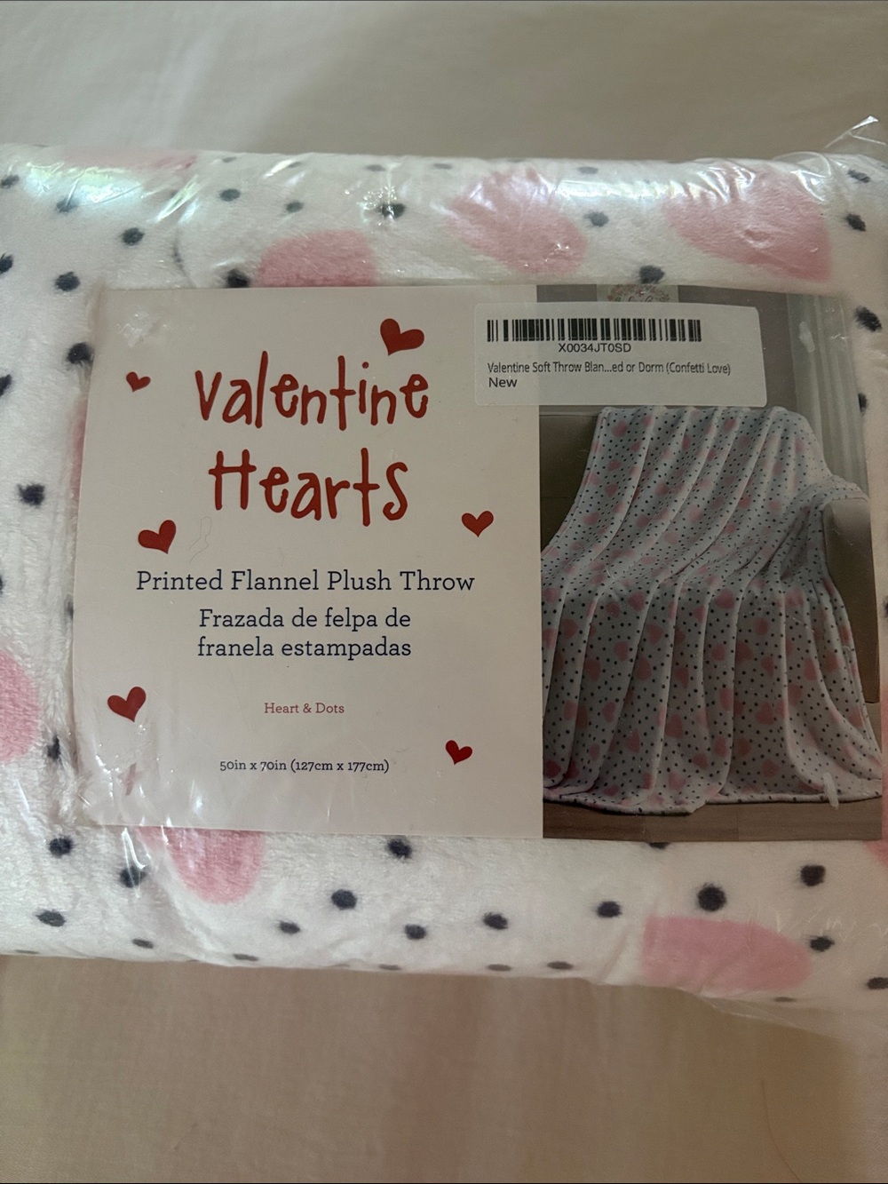 NWT- Valentine Hearts Printed Flannel Plush Throw - Pink & White